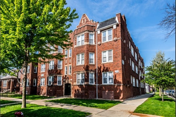 Exterior of 6104 S Campbell Ave Apartments in Chicago